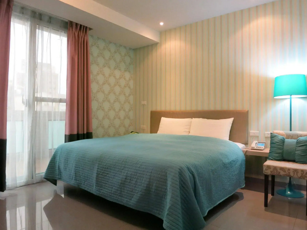 S&E Hotel
