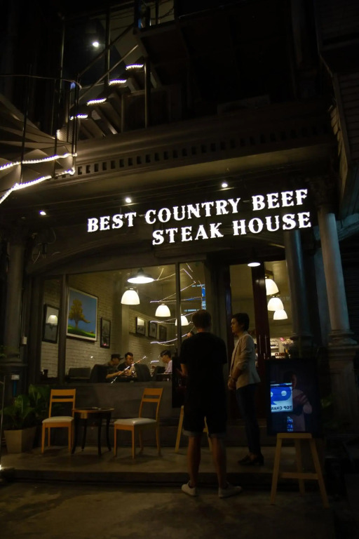BoB Hostel บ็อบโฮสเทล