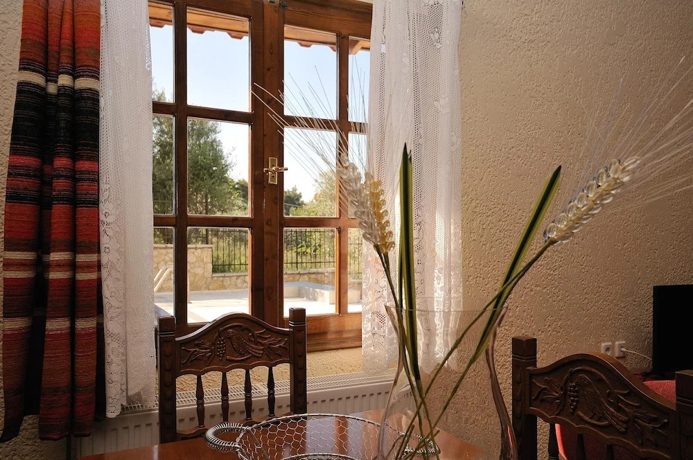 Family Maisonette by the Beach with Pool