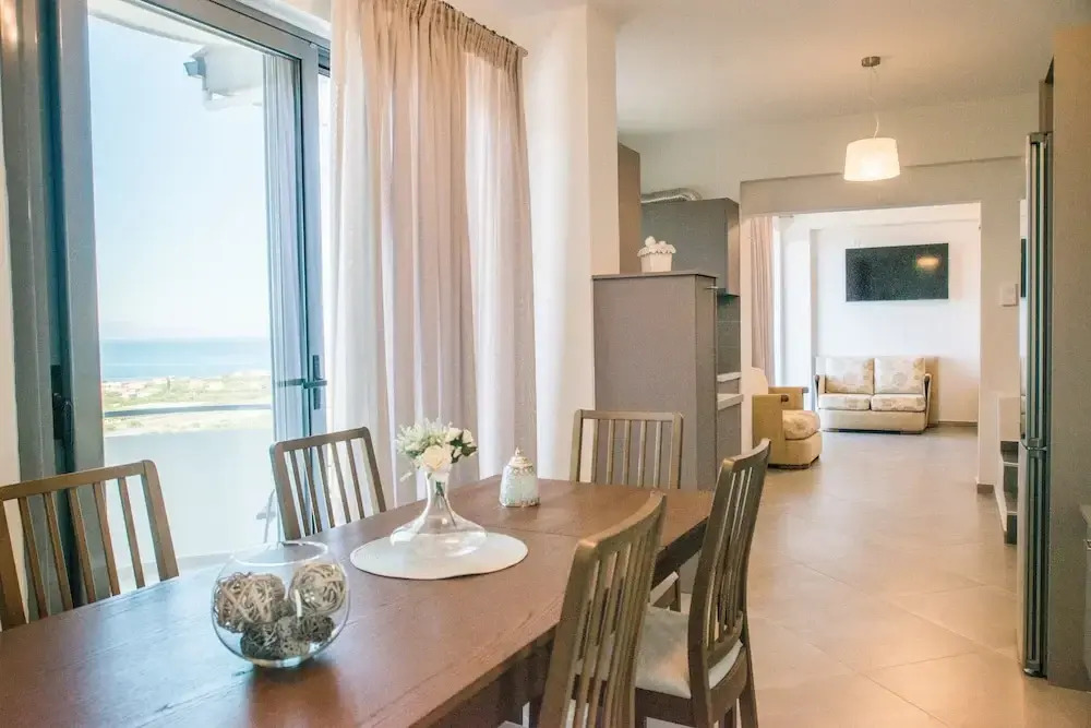 Onar Zin Seabliss - Penelope Poolside Getaway