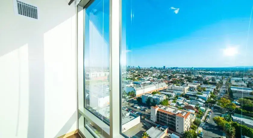 Hollywood Emanuela Apartment