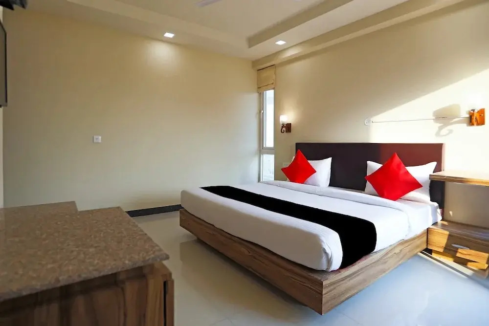 FabHotel Royal Casa