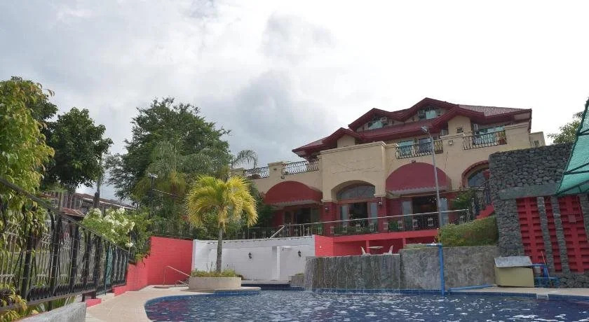 Ang Tahanan ni Aling Meding Hotel