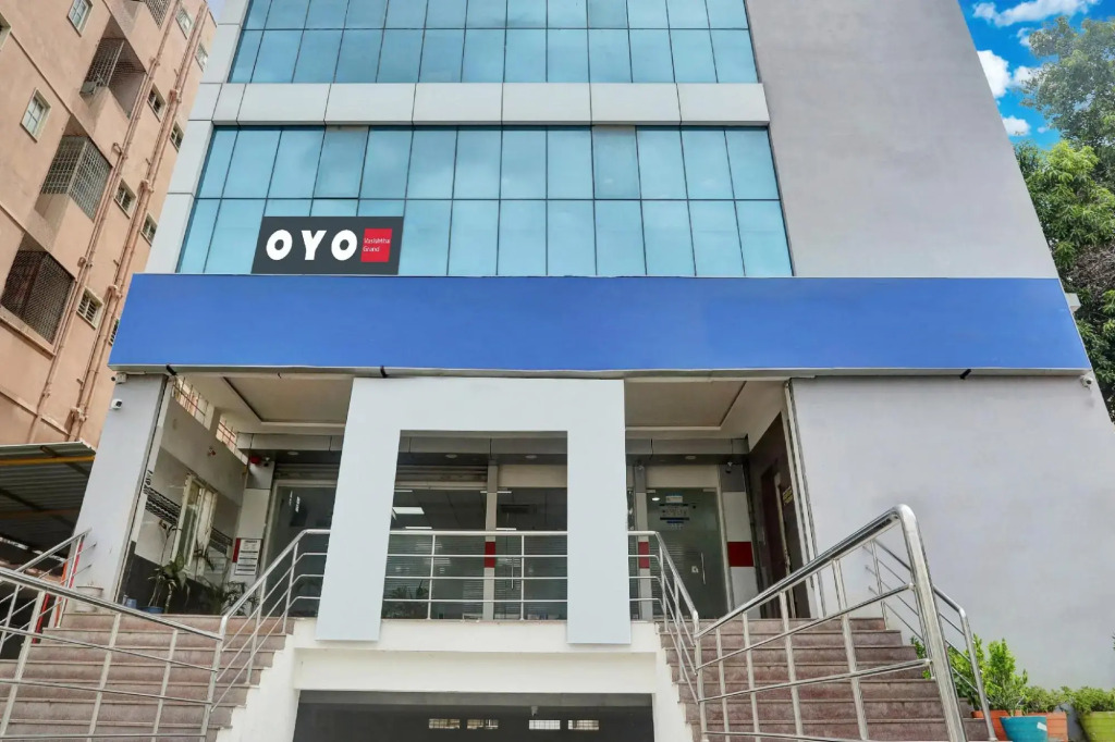 Vasishtha Grand by OYO Rooms