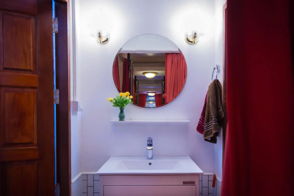 Haad Rin Beach Luxury Hostel