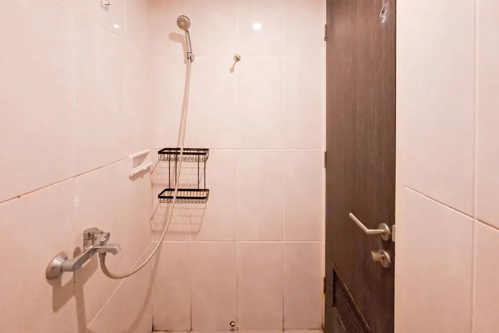 Basic Studio Near Cisauk Station At Serpong Garden Apartment