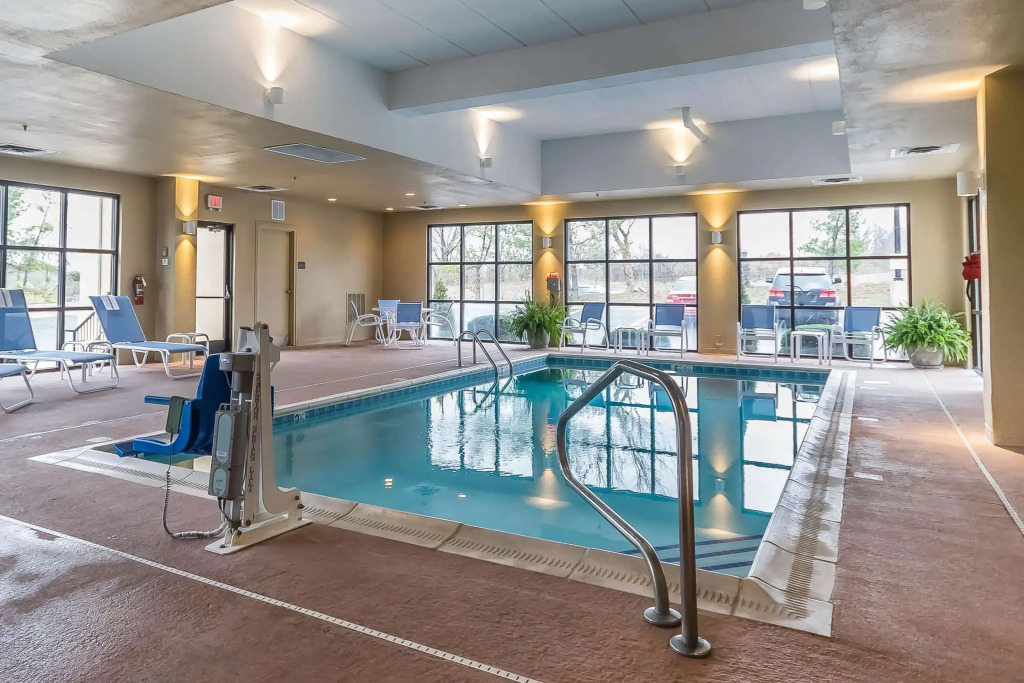 Comfort Inn & Suites Lexington - Hamburg I-75