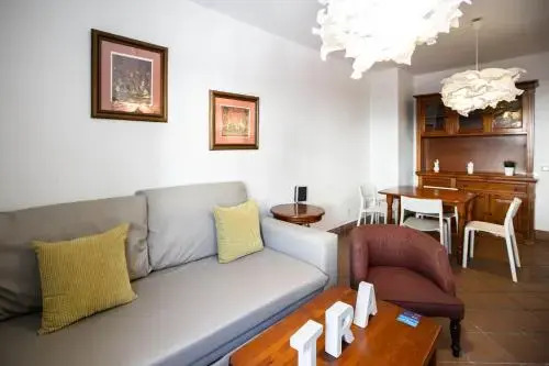 Bed and Snow Art Apartments