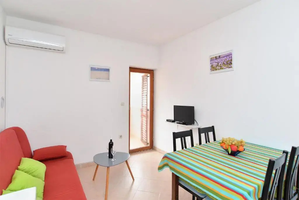 Apartment 365
