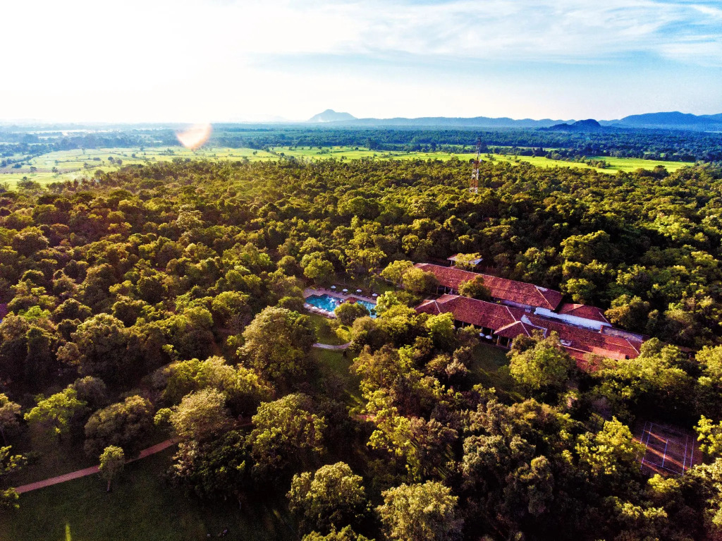 Курортный отель Amaya Lake Dambulla
