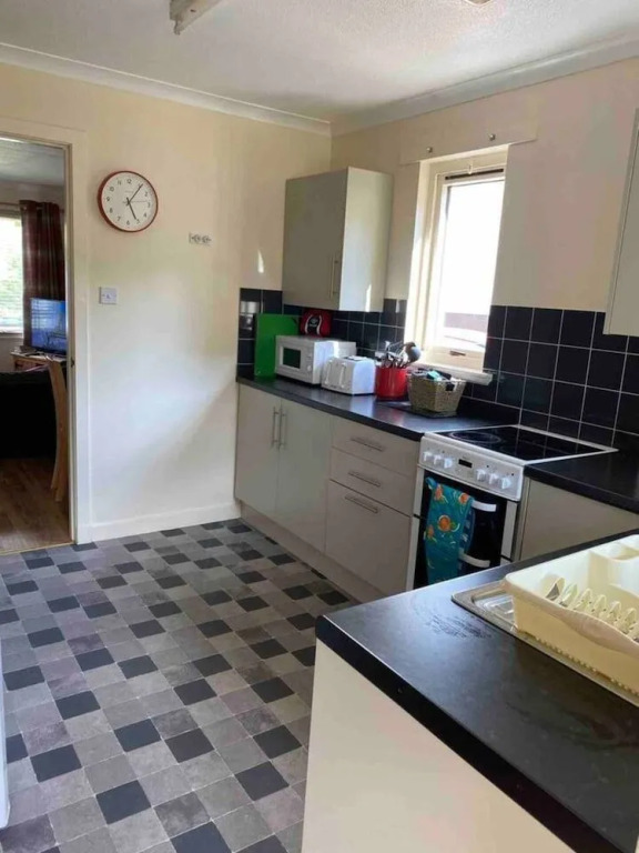 2 Bedroom Sleep 4 House - Private Garden