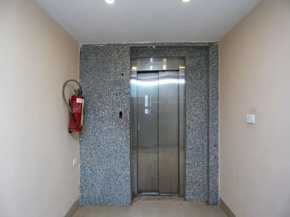 OYO 28314 Hotel Larica
