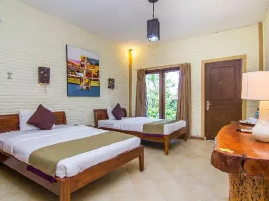 Tlogo Resort & Goa Rong View