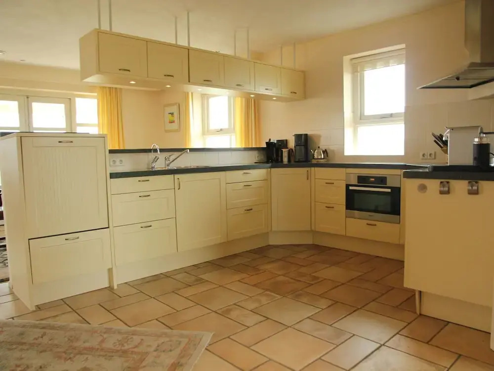Luxurious Holiday Home With Billiards Table and Sauna, Atop the Dunes in De Koog
