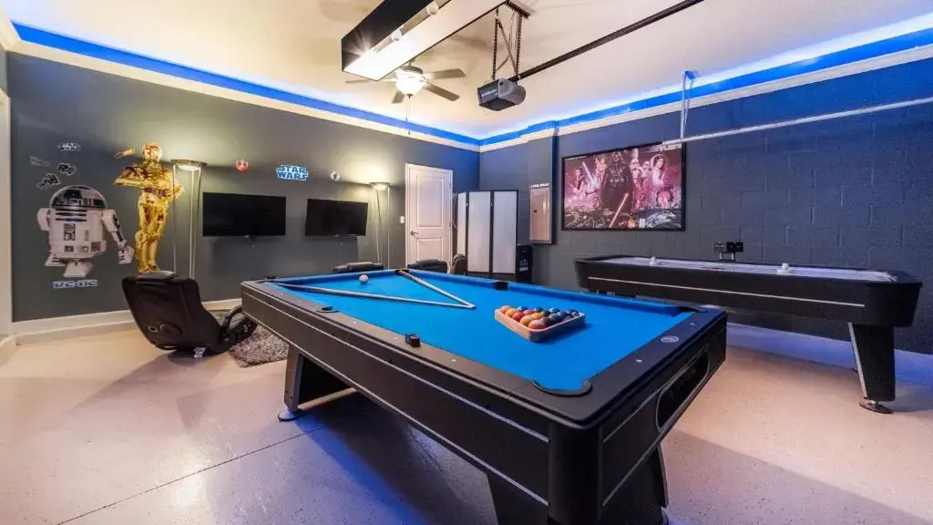 Champion Gates Resort 8 Bed Games Room Water Park Restaurant and Much More