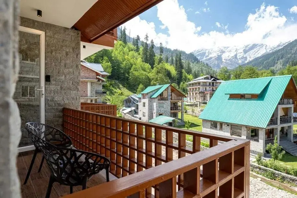 Hotel Patalsu