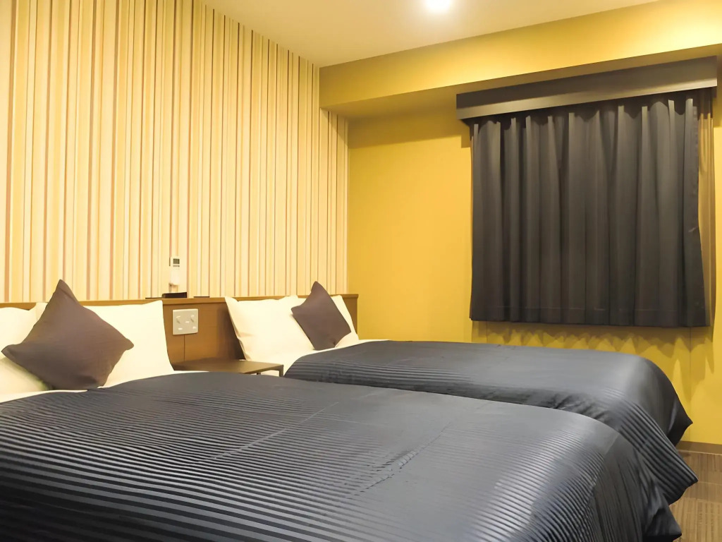 HOTEL LiVEMAX Fukuyama Ekimae