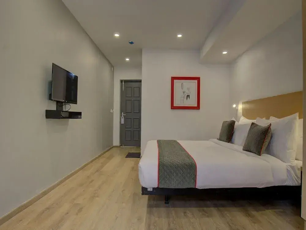 OYO Townhouse 150 Hotel Sahaj Palace