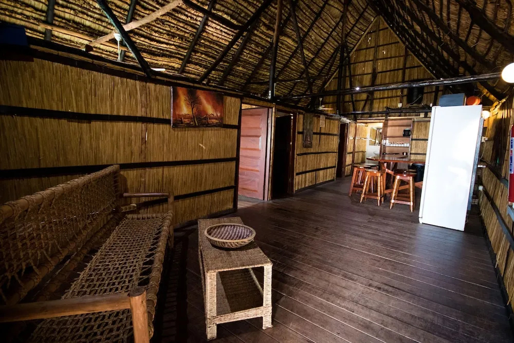 Casa Barry Beach Lodge
