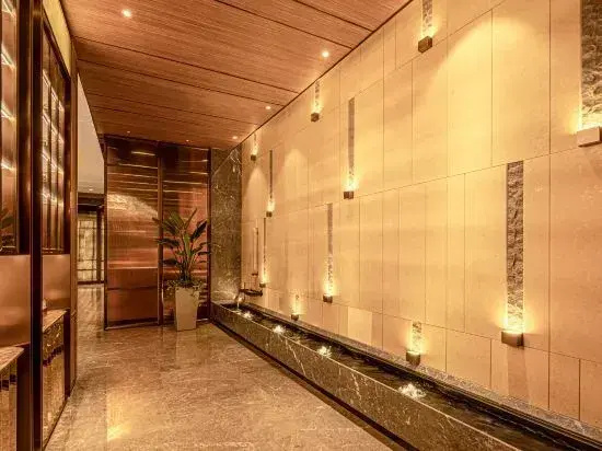 Crystal Hotel Shanghai The Bund Jinling East Road