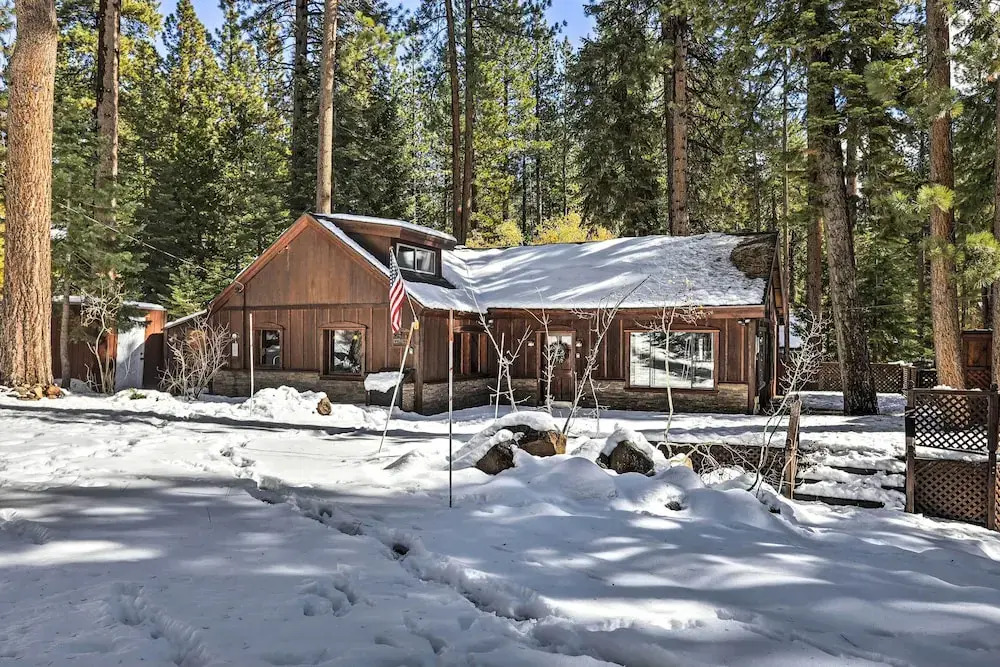 Tahoe Vista Cabin w/ Deck: 1 Mi to Kings Beach!