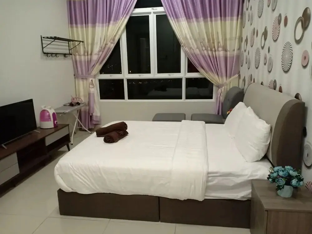 BLeisure Parkland Homestay