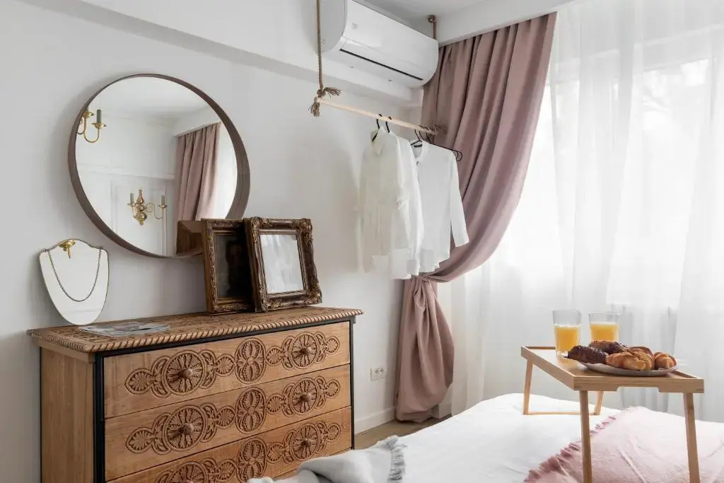Contemporary 3-Bedroom Lofts - Modern Touches Meet Classic Elegance by Calea Victoriei
