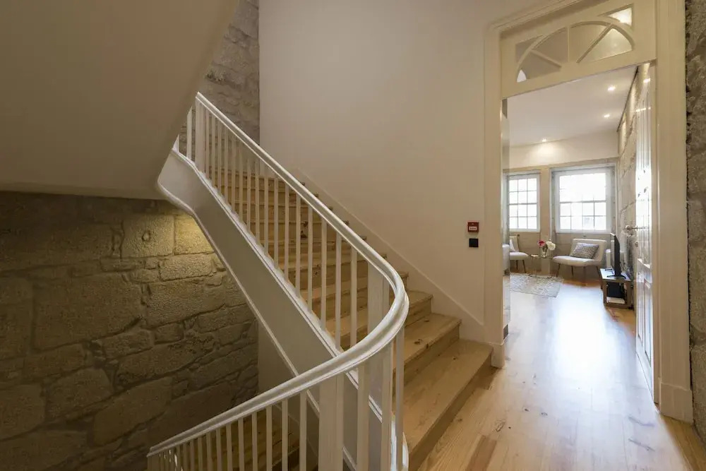 Downtown Almada Loft