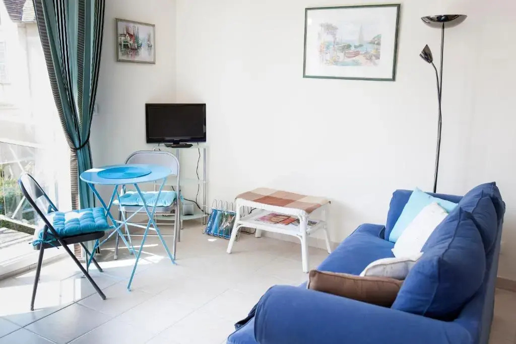 Appart Résidence proche plage avec piscine et parking couvert privé