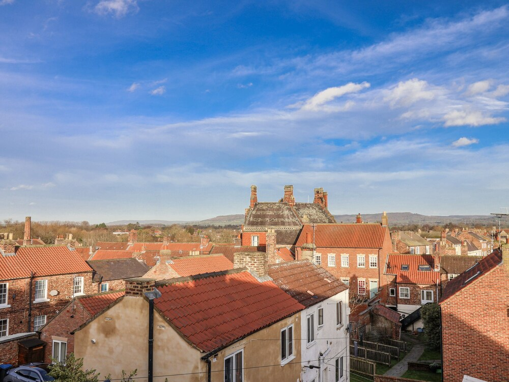 1 Castle Terrace