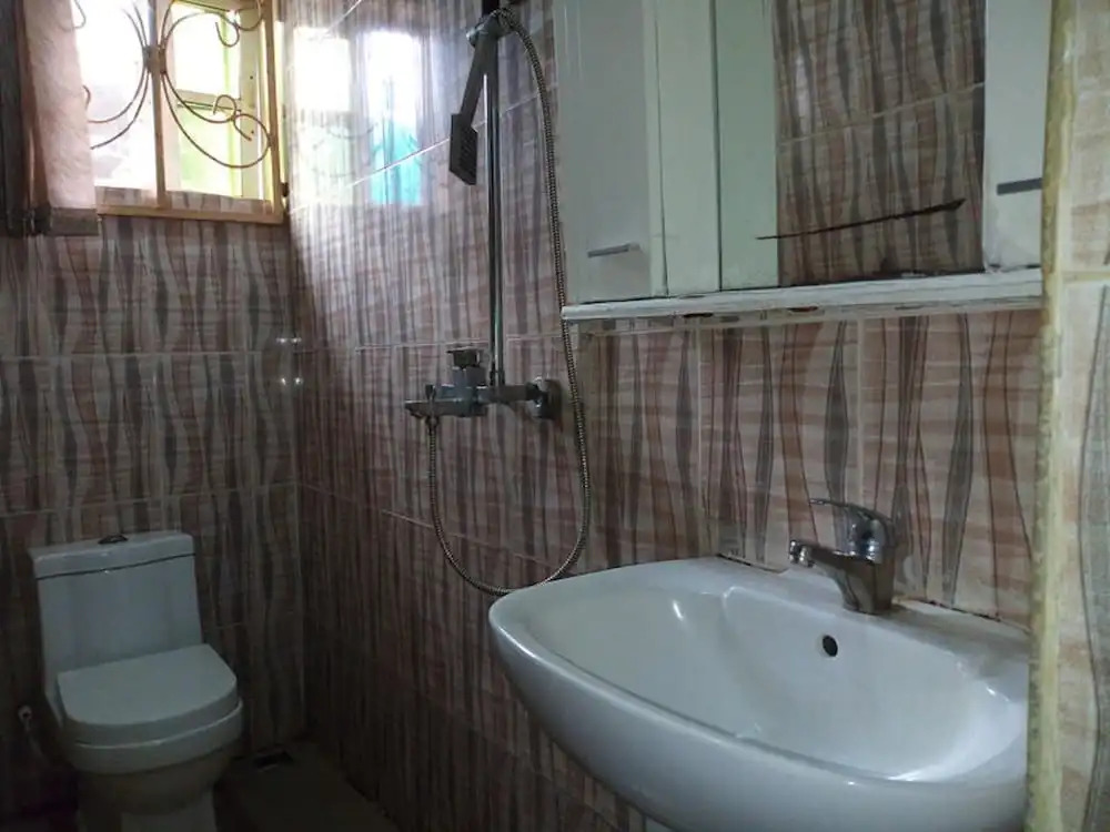 First Laurel Hotel & Suites
