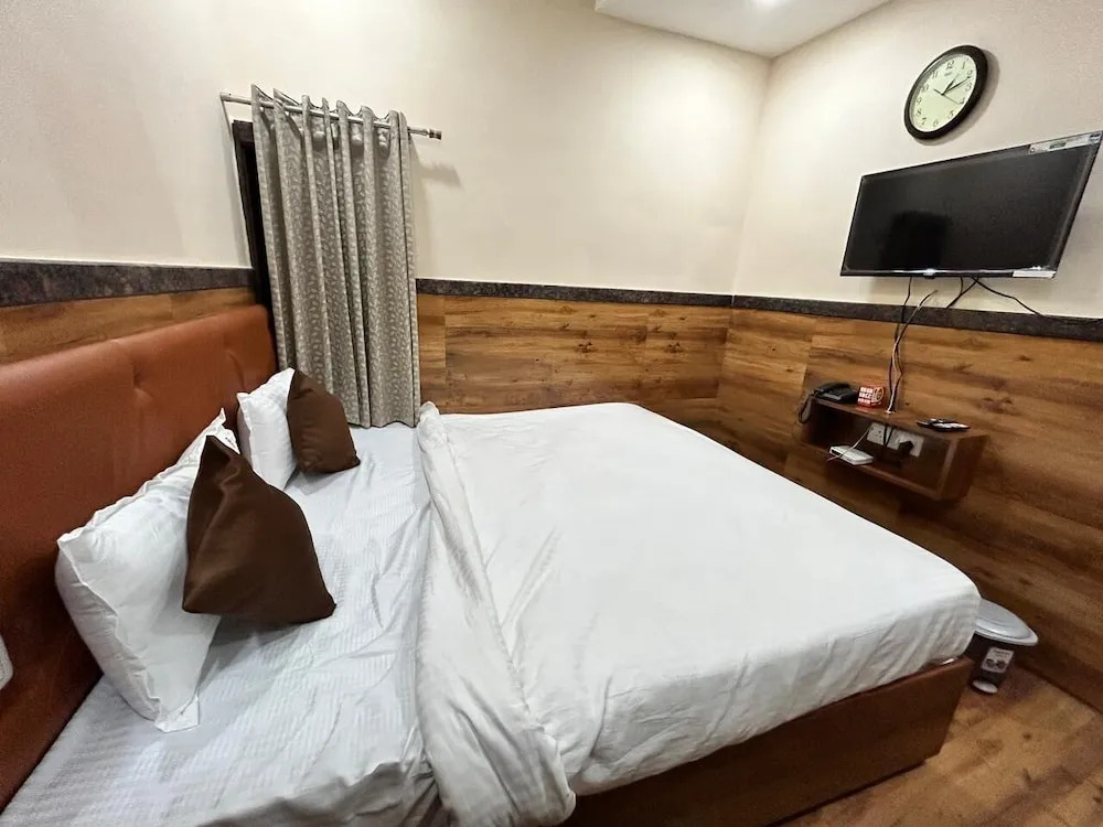 Amma Rooms and Dormitory