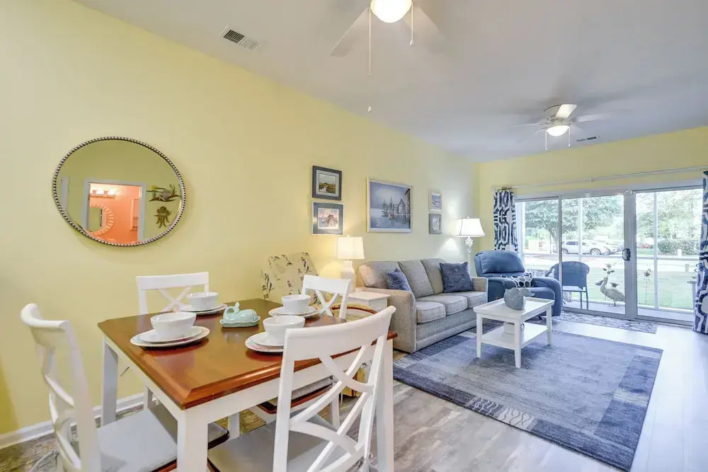 2 Mi to Beach: Grand Strand Condo w/ Pool Access!