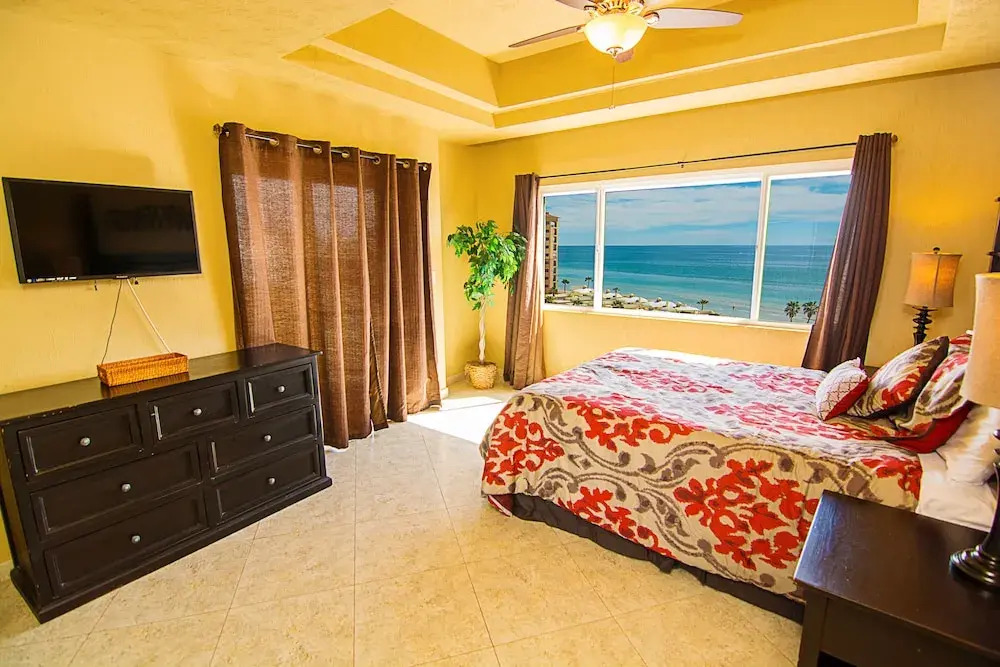 Bonita 702 - 3 Br Condo