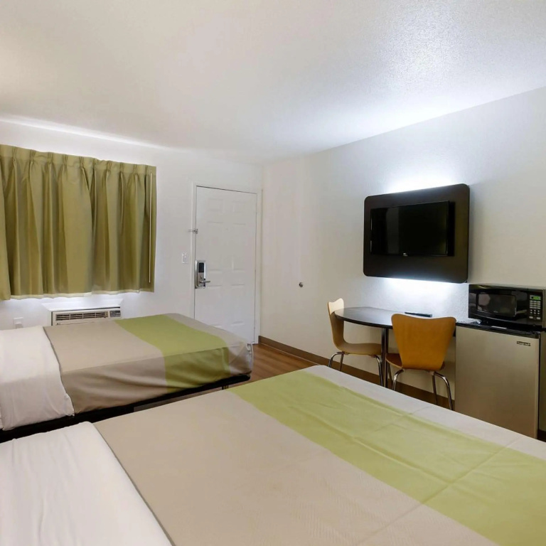 Motel 6-Charles Town, WV