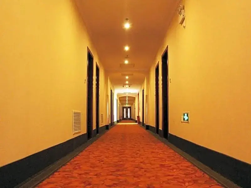 GreenTree Inn ZhangJiaKou XiaHuaYuan Government XinChen Road Express Hotel