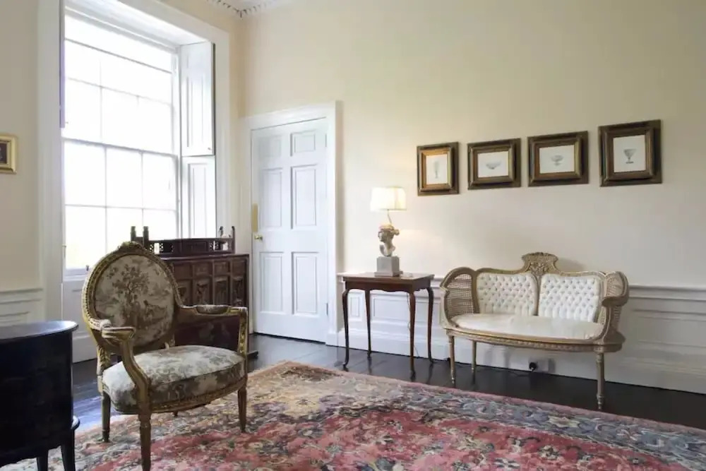 3 Bedroom Flat In City Centre