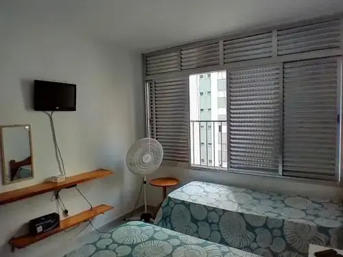 Apto 1 dorm. Guarujá - Pitangueiras - perto da praia