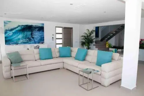 Villa Wave