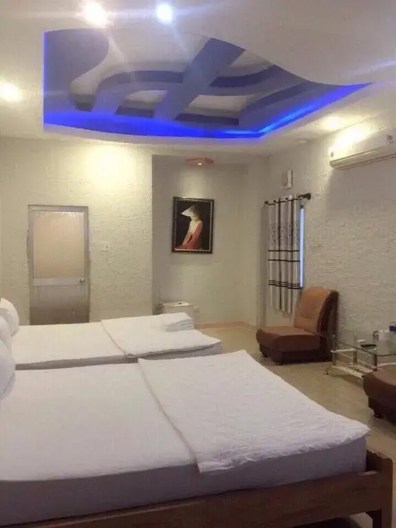 Hieu Nam Hotel