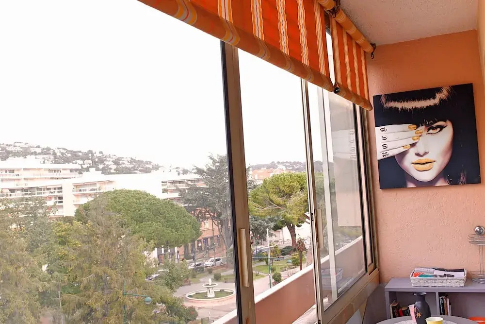 Studio in Golfe Juan - Vallauris, with Wonderful Mountain View And Balcony - 700 M From the Beach