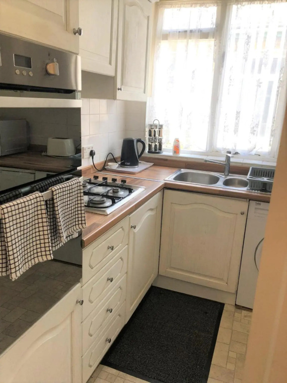 Spacious West London Apartment