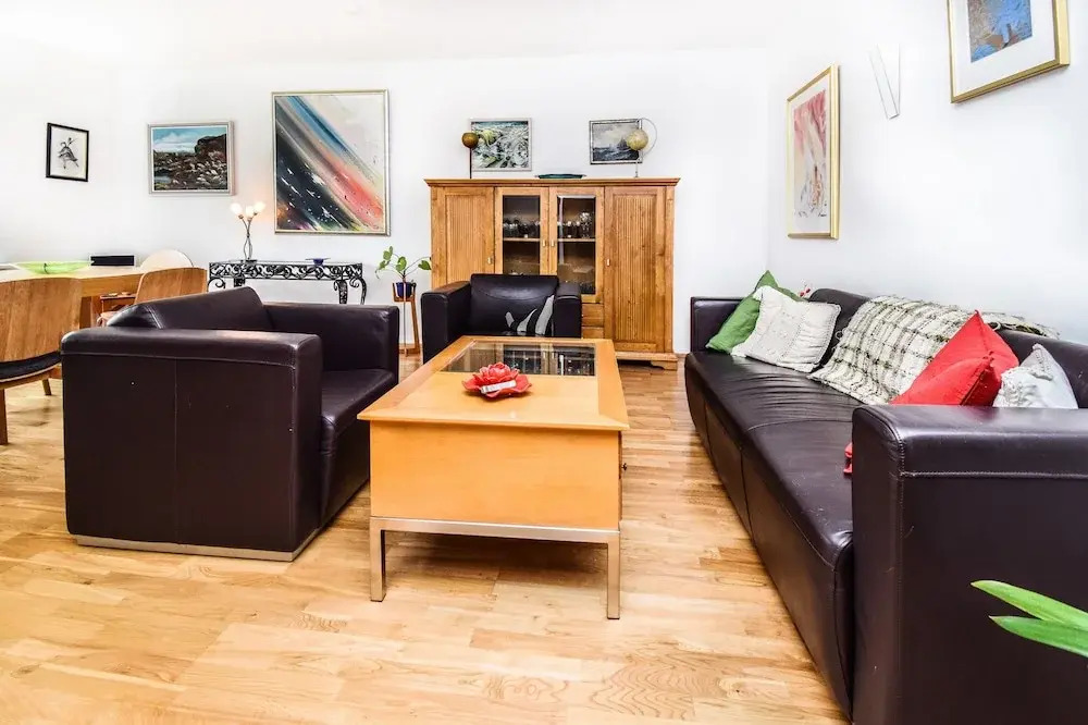 Apartment S23