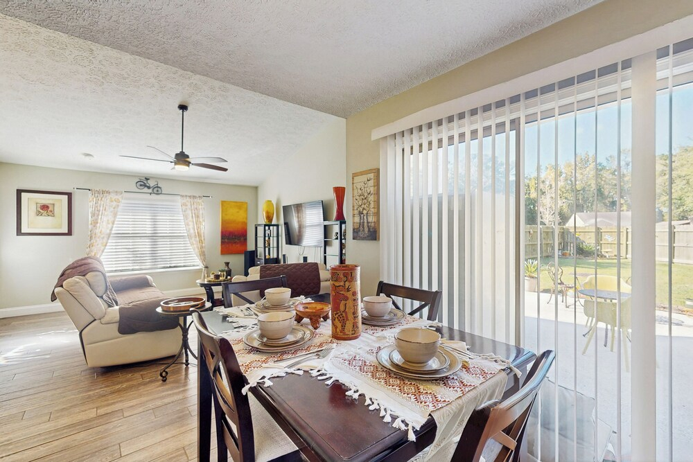 Dog-friendly Family Home w/ Patio & Fire Pit!