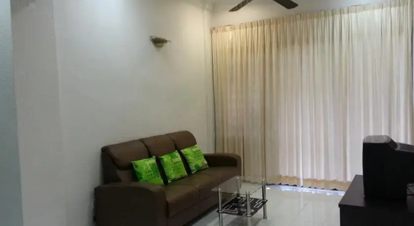 DeHomy Apartment
