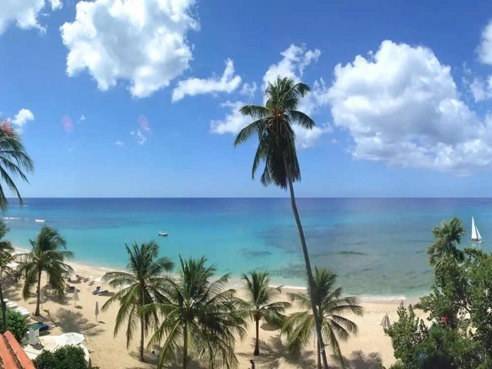 Sunny Vacation Villa 15