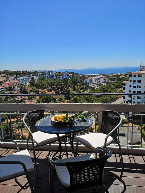 Superb view over Cascais and the Ocean, with wonderful balcony