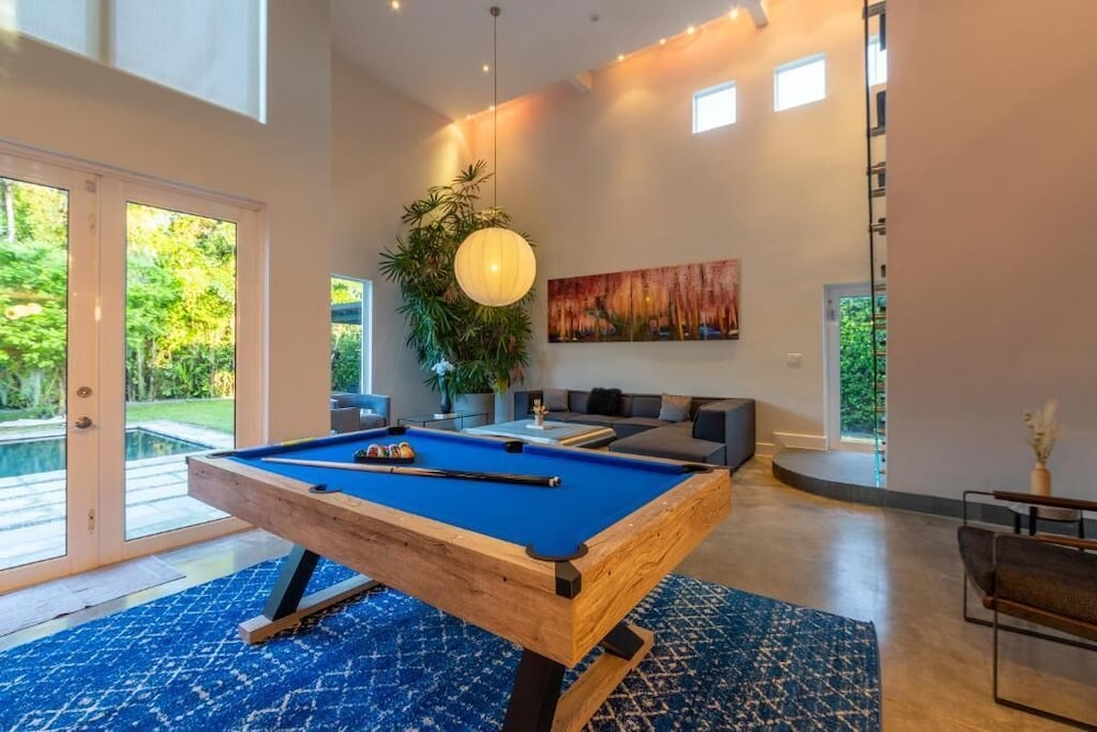 Villa II Palazzo by Glam Homes