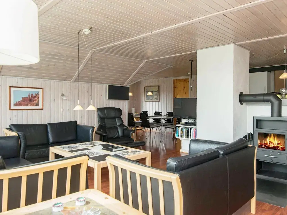 Vintage Holiday Home in Hvide Sande Not Far From Sea Coast