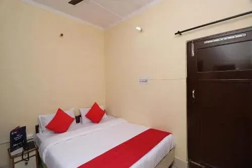 Maharaja Gold Guest House By OYO Rooms